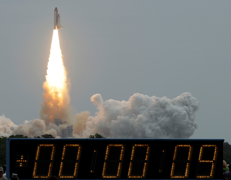 Illustration for article titled The History of NASA's Iconic Countdown Clock (And a Look at the New One)